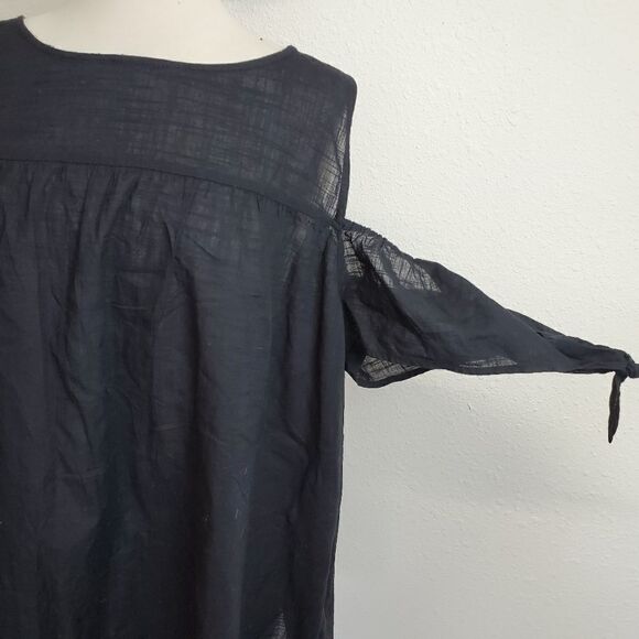 Old navy black cold shoulder gauzy top - Picture 6 of 6